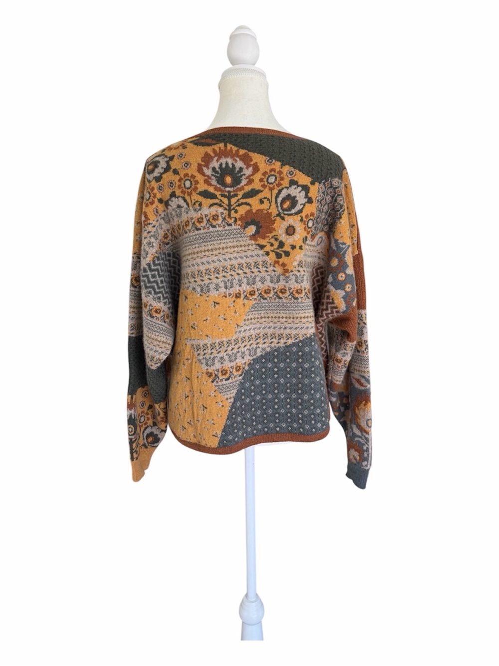 Garnett Hill Medium Recycled Cashmere Patchwork Sweater Boat Neck - Picture 9 of 15